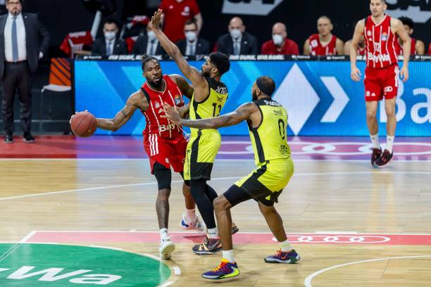 场引起轰动 场引起轰动