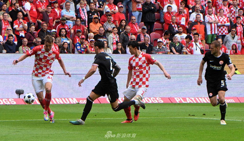 赛场上再创 赛场上再创